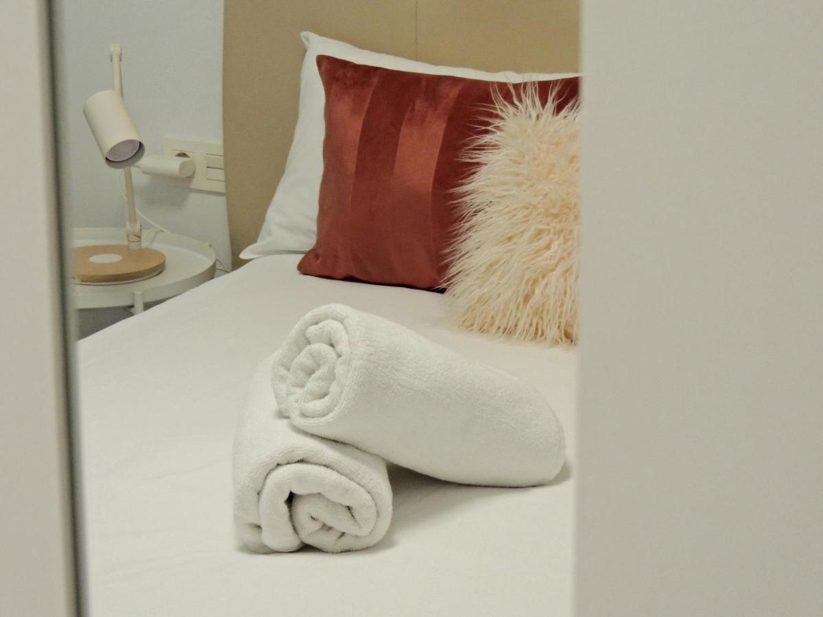 Casa Gascona Con Parking, Wifi Y Netflix Gratis!! By Delabra Apartments Oviedo Exterior photo